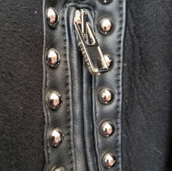 Givenchy Paris Black Shearling Wool Red Leather Studded Moto Jacket Size Medium - Picture 9 of 16